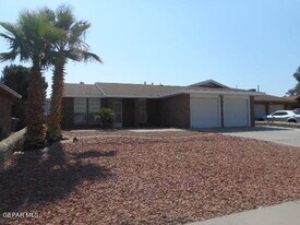 1860 Sonoma Pl in El Paso, TX - Building Photo