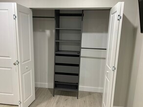 350 W 36th St, Unit 1 in Hialeah, FL - Building Photo - Building Photo