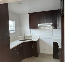 14522 Gault St in Los Angeles, CA - Building Photo - Building Photo