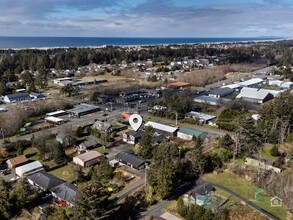 3387 US-101 in Gearhart, OR - Building Photo - Building Photo