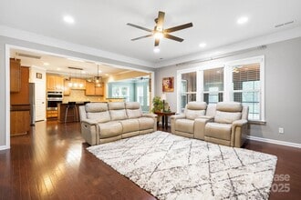 9714 Woburn Rd in Charlotte, NC - Building Photo - Building Photo