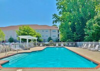 5201 Nuthall Dr in Virginia Beach, VA - Foto de edificio - Building Photo