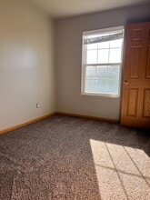 1715 Dainesway Dr in Valparaiso, IN - Building Photo - Building Photo