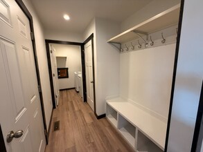 240 Triple Creek Dr in Kalispell, MT - Foto de edificio - Building Photo