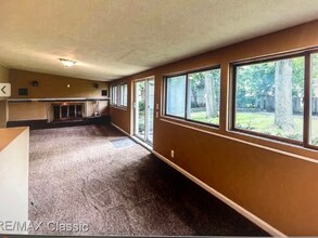 1417 N Stephen Ave in Clawson, MI - Building Photo - Building Photo