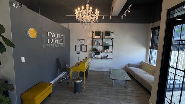 Piedra Villas in Miami, FL - Foto de edificio - Primary Photo