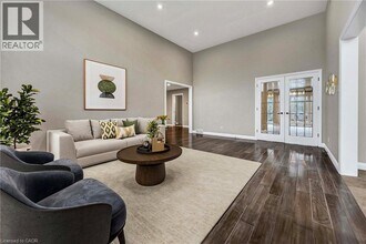 587 Manorwood Ct in Waterloo, ON - Building Photo - Building Photo