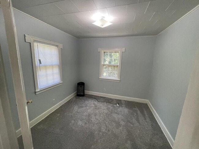 707 S Pine St in Laurinburg, NC - Building Photo - Building Photo