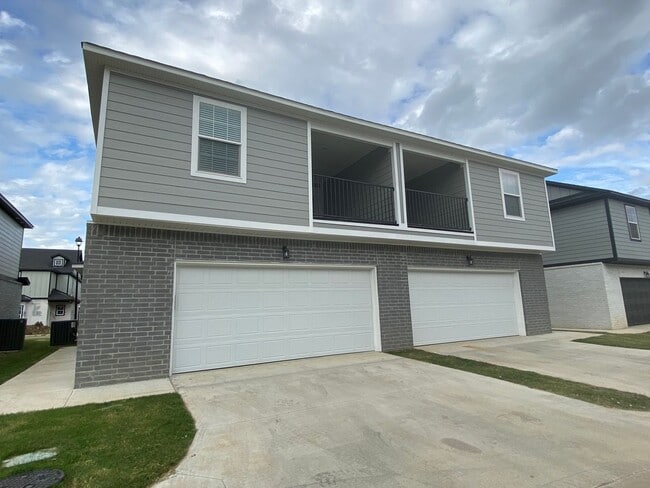 766 S Amarillo Ave in Fayetteville, AR - Building Photo - Building Photo