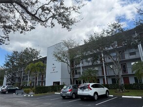 1301 SW 135th Terrace in Pembroke Pines, FL - Building Photo - Building Photo