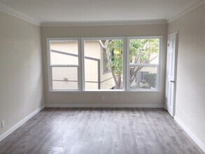 3300 Castle Heights Ave in Los Angeles, CA - Building Photo - Building Photo