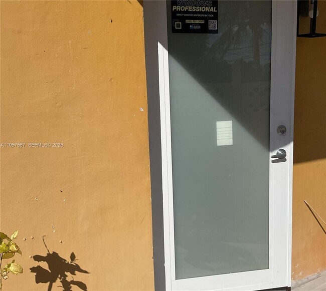 11462 Peachtree Dr-Unit -1 in Miami, FL - Building Photo - Building Photo