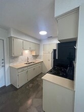 8005 Pinedale Cove in Austin, TX - Building Photo - Building Photo