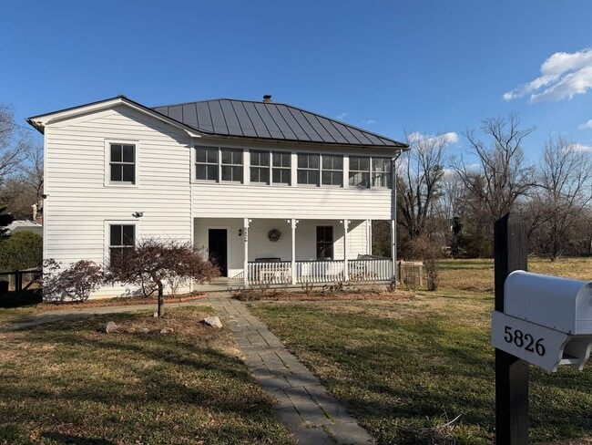 5826 Railroad Ave in Crozet, VA - Building Photo - Building Photo
