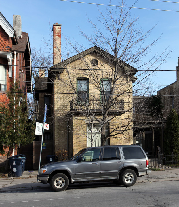 293 Sherbourne St in Toronto, ON - Building Photo