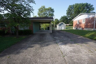 508 Kent Dr in New Albany, IN - Building Photo - Building Photo