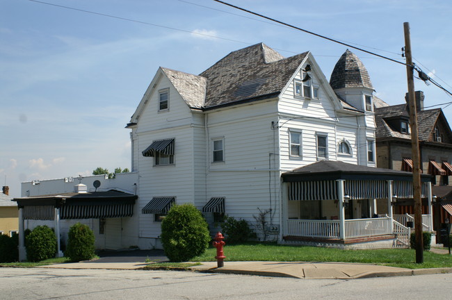 2403 Jenny Lind St in McKeesport, PA - Building Photo - Building Photo