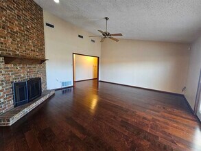 2309 NW Dunstan Ln in Lawton, OK - Building Photo - Building Photo