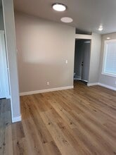 402 Harbor Blvd in Burbank, WA - Building Photo - Building Photo