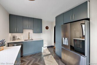 3207 N Altadena Ave in Royal Oak, MI - Building Photo - Building Photo