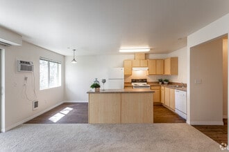 Mountain View Apartments in Ponderay, ID - Foto de edificio - Building Photo