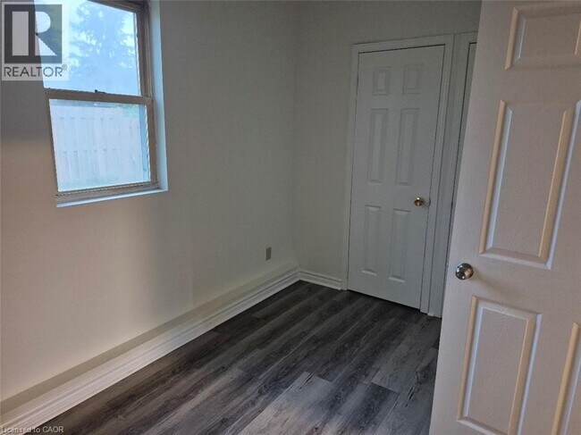 69 Ontario St in Cambridge, ON - Building Photo - Building Photo