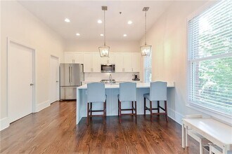 745 Fountainhead Ln NE in Atlanta, GA - Building Photo - Building Photo