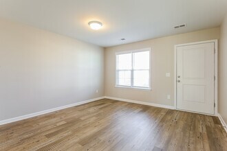 415 Pollyanna Dr in Greenville, SC - Building Photo - Building Photo