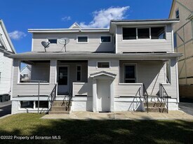 303 E Drinker St in Dunmore, PA - Building Photo