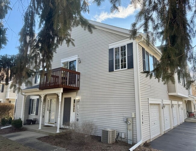 property at 1236 Sandhurst Ln