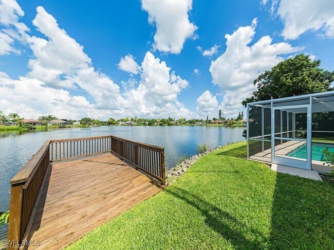 3065 50th Ln SW in Naples, FL - Foto de edificio - Building Photo