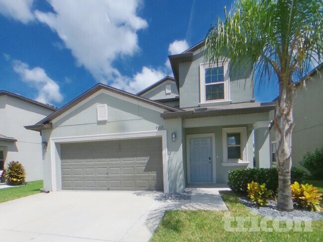 9512 Lemon Drop Lp, Unit 2911 in Sun City Center, FL - Foto de edificio - Building Photo