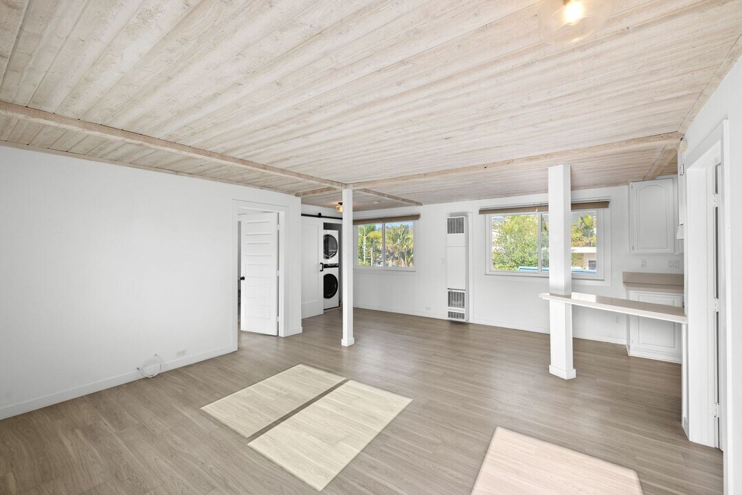 231 W Canada in San Clemente, CA - Building Photo