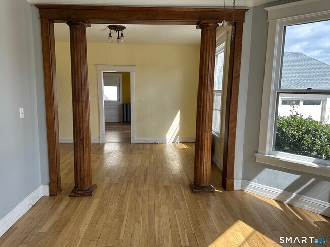 18 Taylor St in Torrington, CT - Building Photo - Building Photo