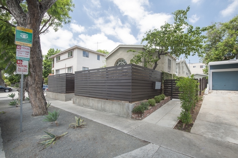 7605-7607 Lexington Ave in West Hollywood, CA - Building Photo