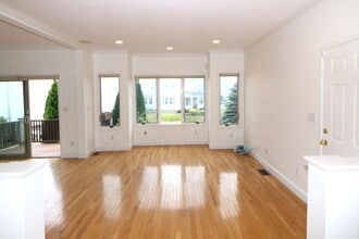 141 Grovers Ave in Winthrop, MA - Building Photo - Building Photo