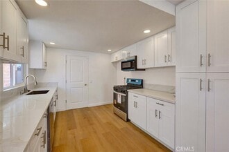 1807 E Calstock St in Carson, CA - Foto de edificio - Building Photo