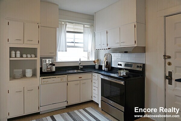 1800 Massachusetts Ave, Unit 22 in Cambridge, MA - Building Photo - Building Photo