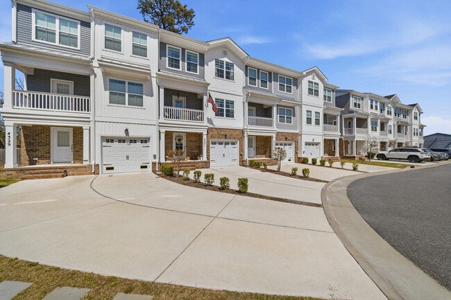 4331 Pinter Ln in Norfolk, VA - Building Photo - Building Photo
