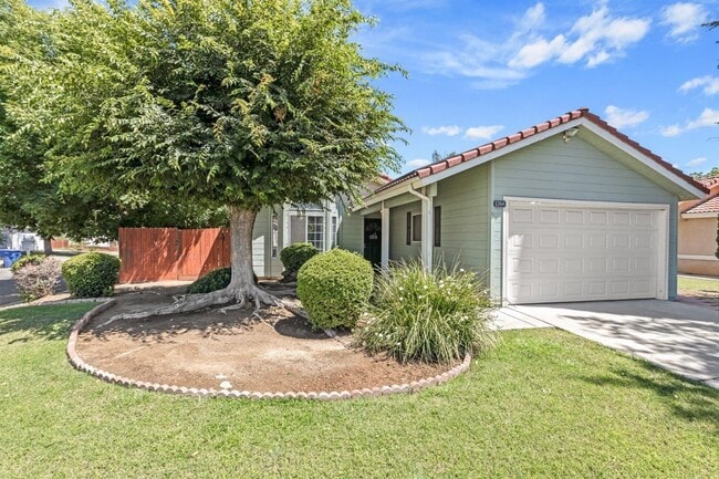 5264 W Fremont Ave in Fresno, CA - Building Photo - Building Photo