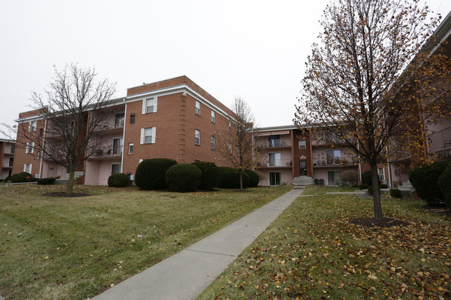 Cavalier Apartments in Winchester, VA - Building Photo - Building Photo