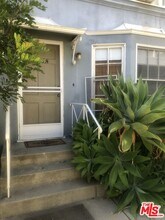 460-460 1/4 Kelton Ave in Los Angeles, CA - Building Photo - Building Photo