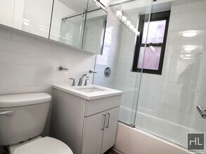 East 82nd Street in New York, NY - Building Photo - Building Photo