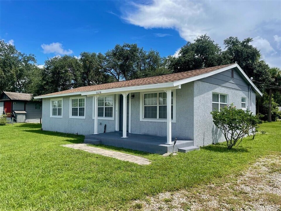 2170 W Airport Blvd in Sanford, FL - Building Photo
