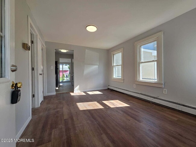 31 Seeley Ave in Keansburg, NJ - Building Photo - Building Photo