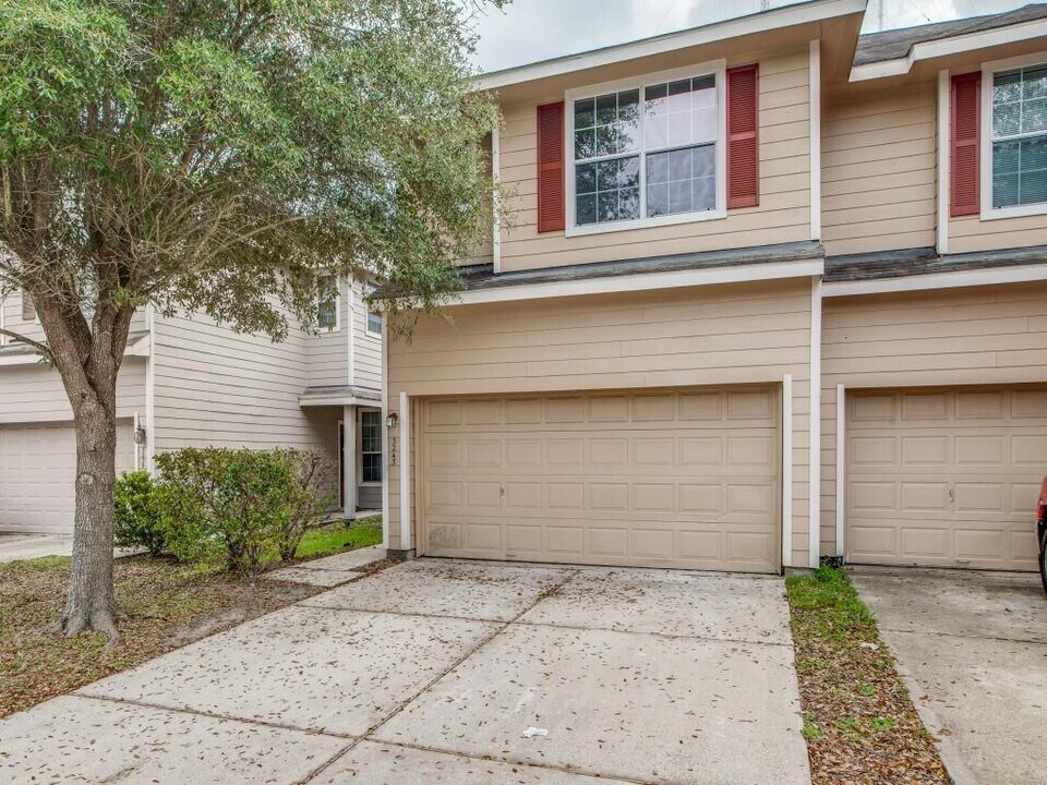3243 Atherton Canyon Ln in Houston, TX - Building Photo