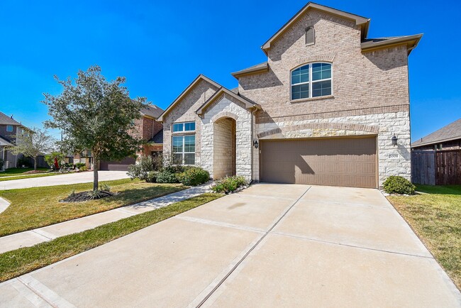 2008 Harrow Oak Ln in Houston, TX - Building Photo - Building Photo