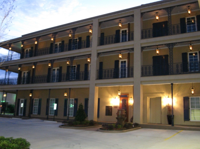 St. John Square Apartments in Covington, LA - Foto de edificio