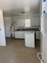 3143 E Clay Ave in Fresno, CA - Building Photo - Building Photo