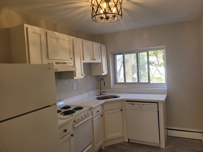 77 Chiswick Rd, Unit 3 in Boston, MA - Building Photo - Building Photo
